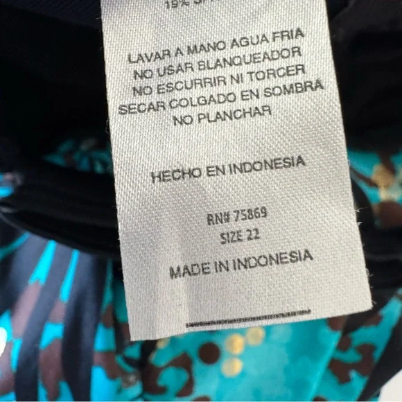 FRESHWATER Size 22 Plus Size Women’s One Piece Swimsuit with Skirted Bottom - Picture 5 of 6